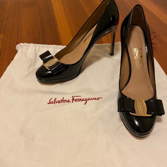 Salvatore Ferragamo Shoes - Salvatore Ferragamo Patent Leather Pumps